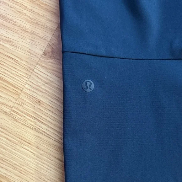 Lululemon Navy Joggers - Men’s size S - Picture 8 of 11